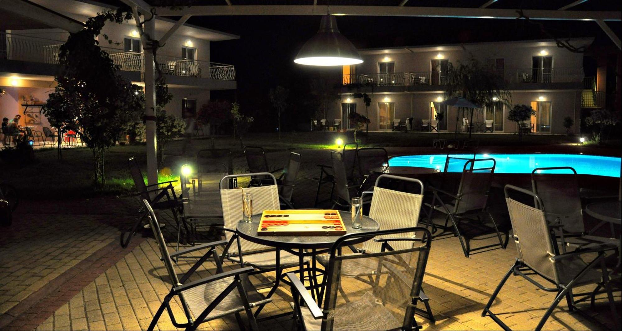 Hotel Dafnes House Fourka Exterior foto