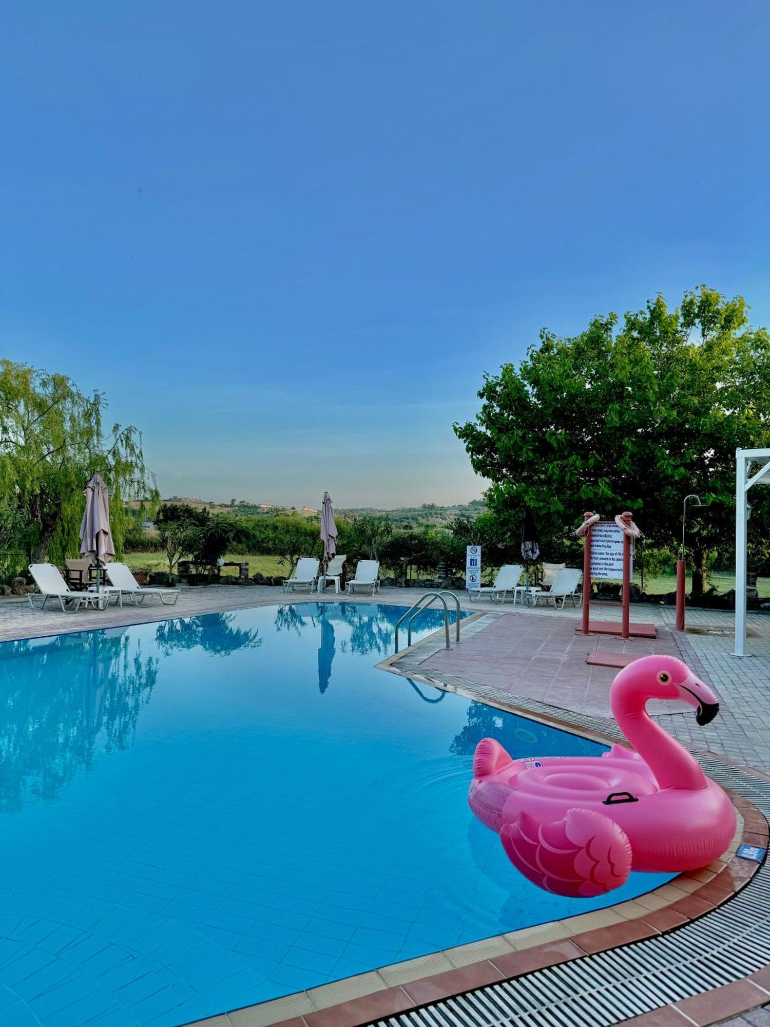 Hotel Dafnes House Fourka Exterior foto