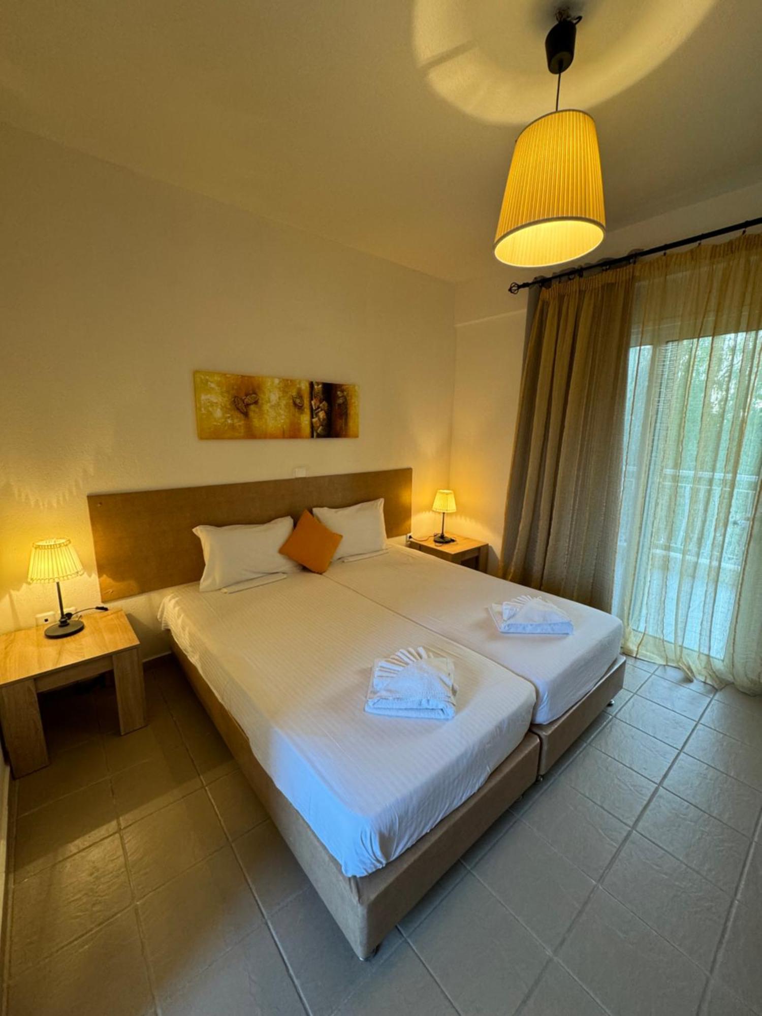 Hotel Dafnes House Fourka Exterior foto
