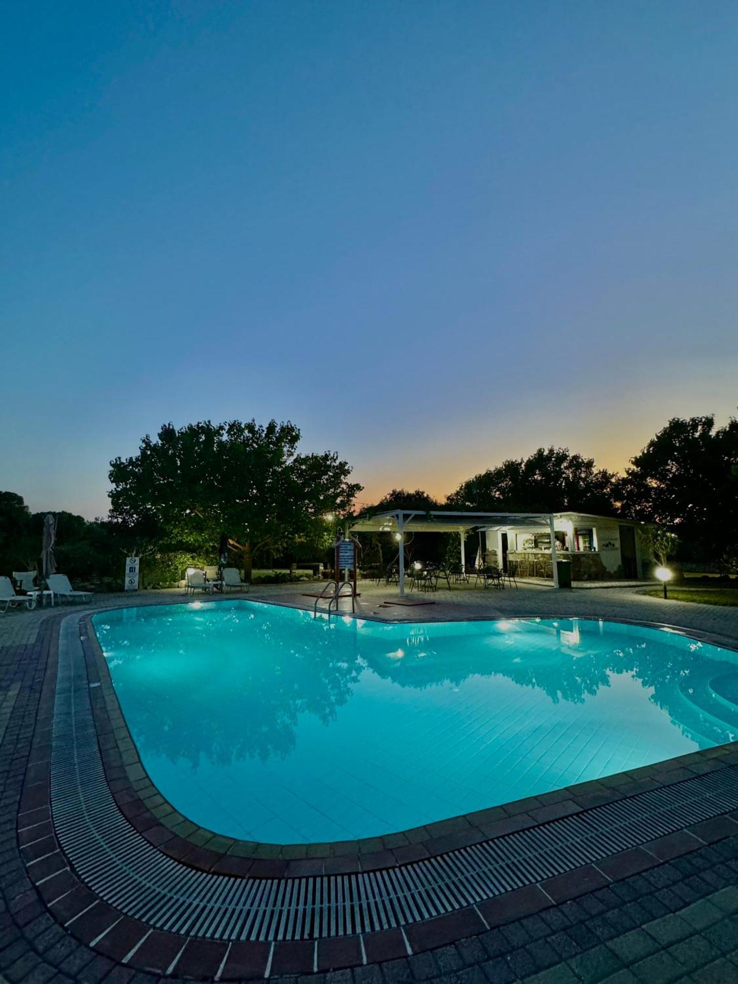 Hotel Dafnes House Fourka Exterior foto